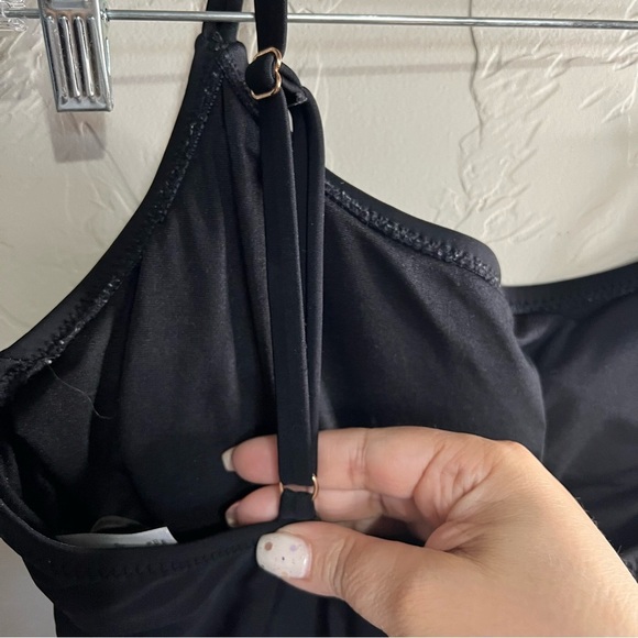 Shade & Shore Black Mesh Front Medium Coverage One Piece Barhimgsuit - Picture 6 of 10